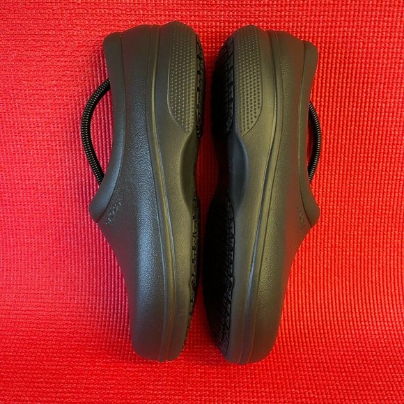 Crocs Mens Leather Round Toe Low Top Slip On Black Casual Clogs Shoes Size 12 main image 9